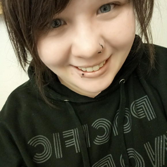 Meet your Posher, Amy - Picture 1 of 1